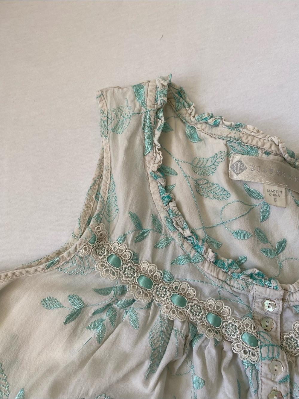 Eileen West Blue Floral Embroidered Maxi Nightgown - Button Front - Size S - Picture 9 of 14